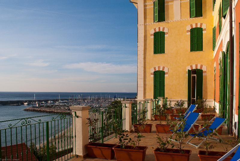 Hotel Del Golfo Finale Ligure Exterior foto